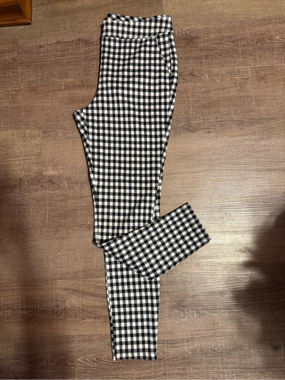 SO Black and White Gingham Leggings